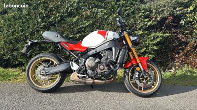 YAMAHA XSR 900