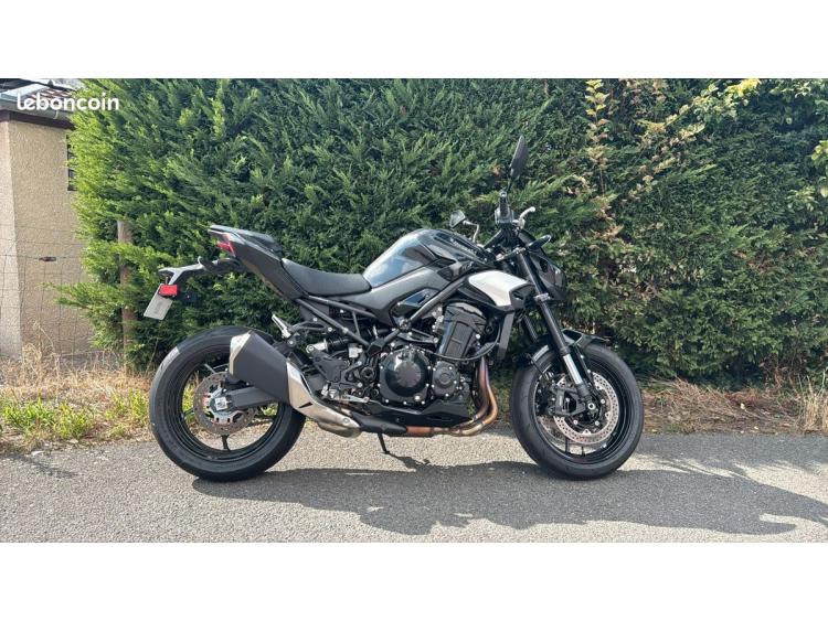 KAWASAKI Z 900