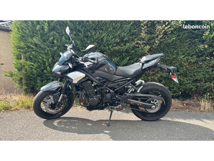 KAWASAKI Z 900