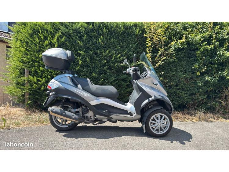 PIAGGIO MP3 400