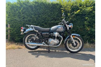 KAWASAKI W 800