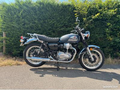 KAWASAKI W 800