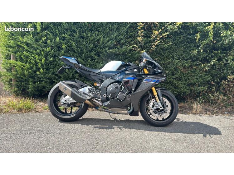 YAMAHA R1M
